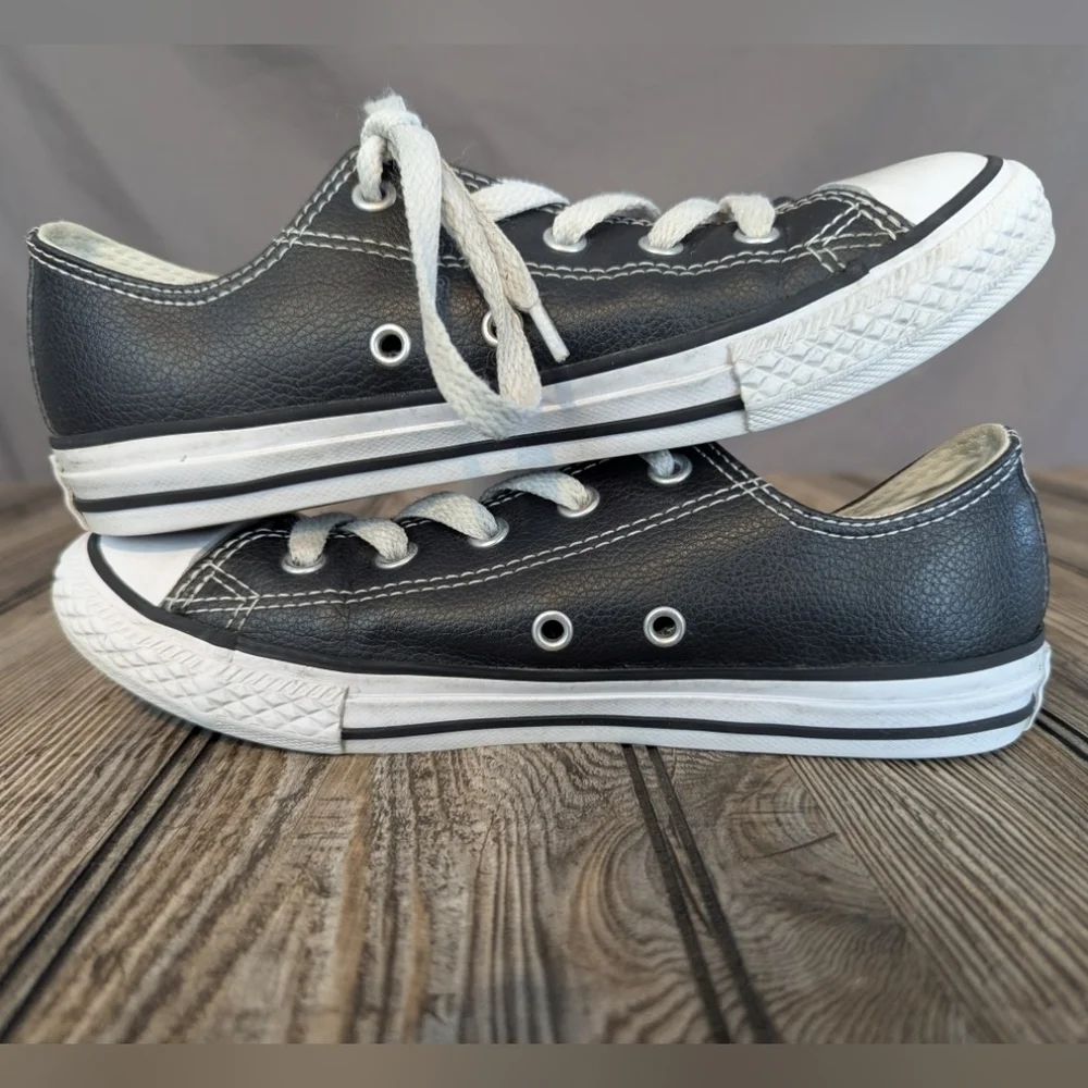 Converse All Star size 2 big kid faux leather sneakers black/white Chuck Taylor